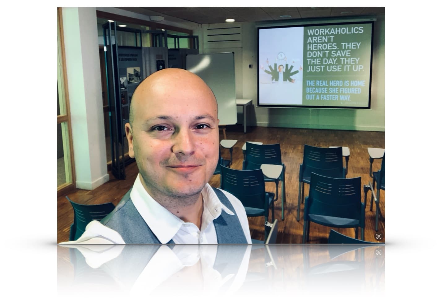 JC Expósito teaching in a business school